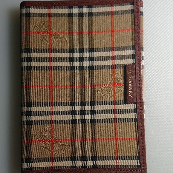 Burberry Other - Burberry Passport Holder